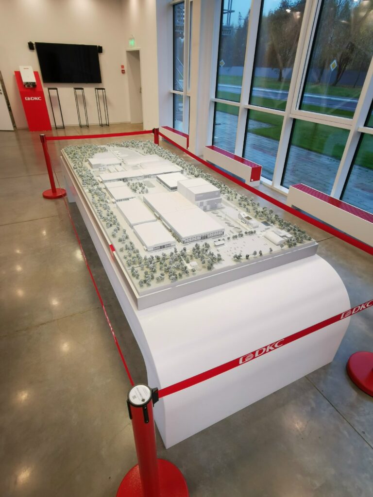 Поездка на завод DKC 3